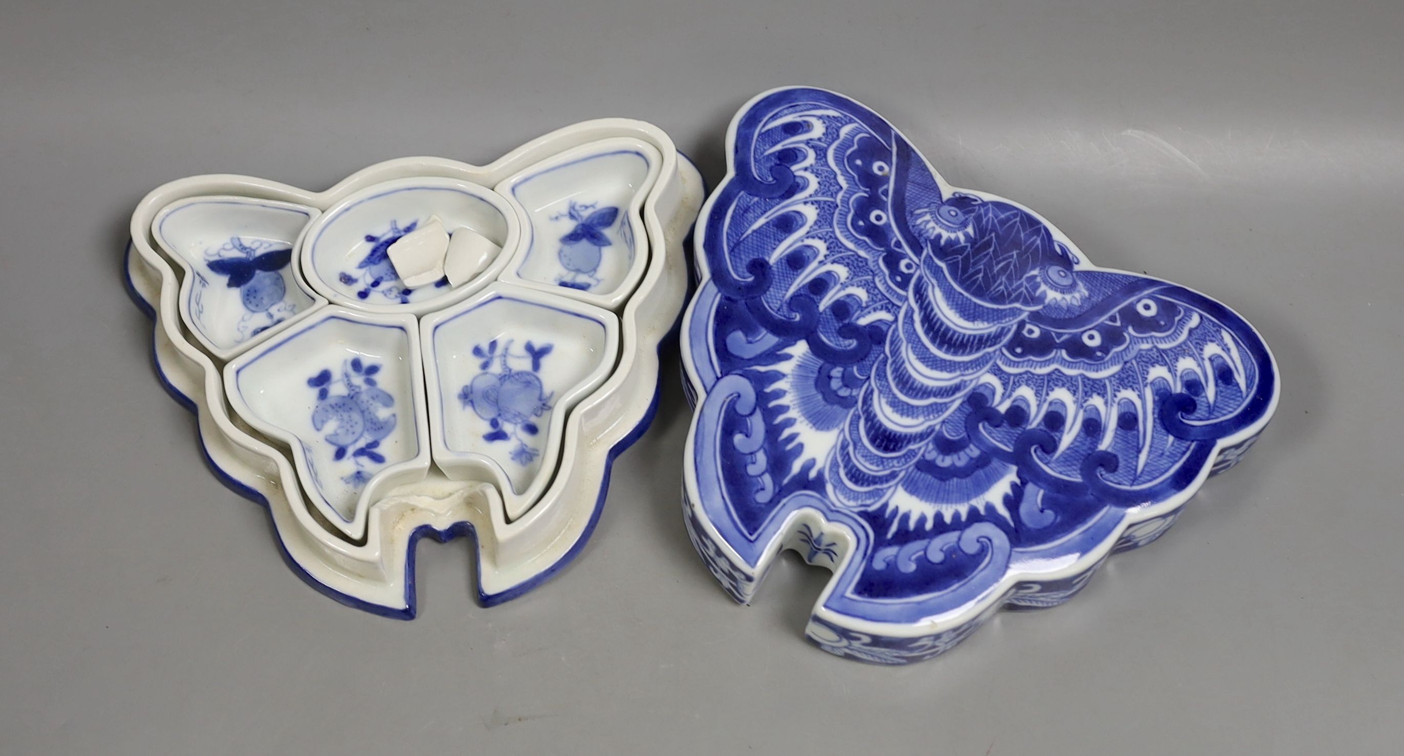 A Chinese blue and white butterfly shaped hors d'oeuvres dish(a.f)., 15 cms deep.